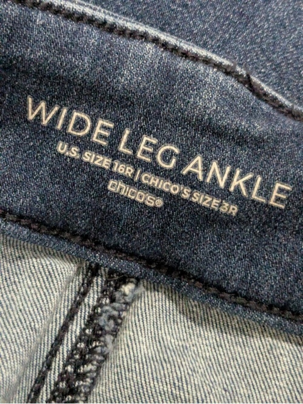 Chico's Women's Wide Leg Ankle Capri Jeans, Blue, Size 3R/16R - Picture 5 of 5